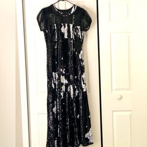 Long sequences black and Silver dresses